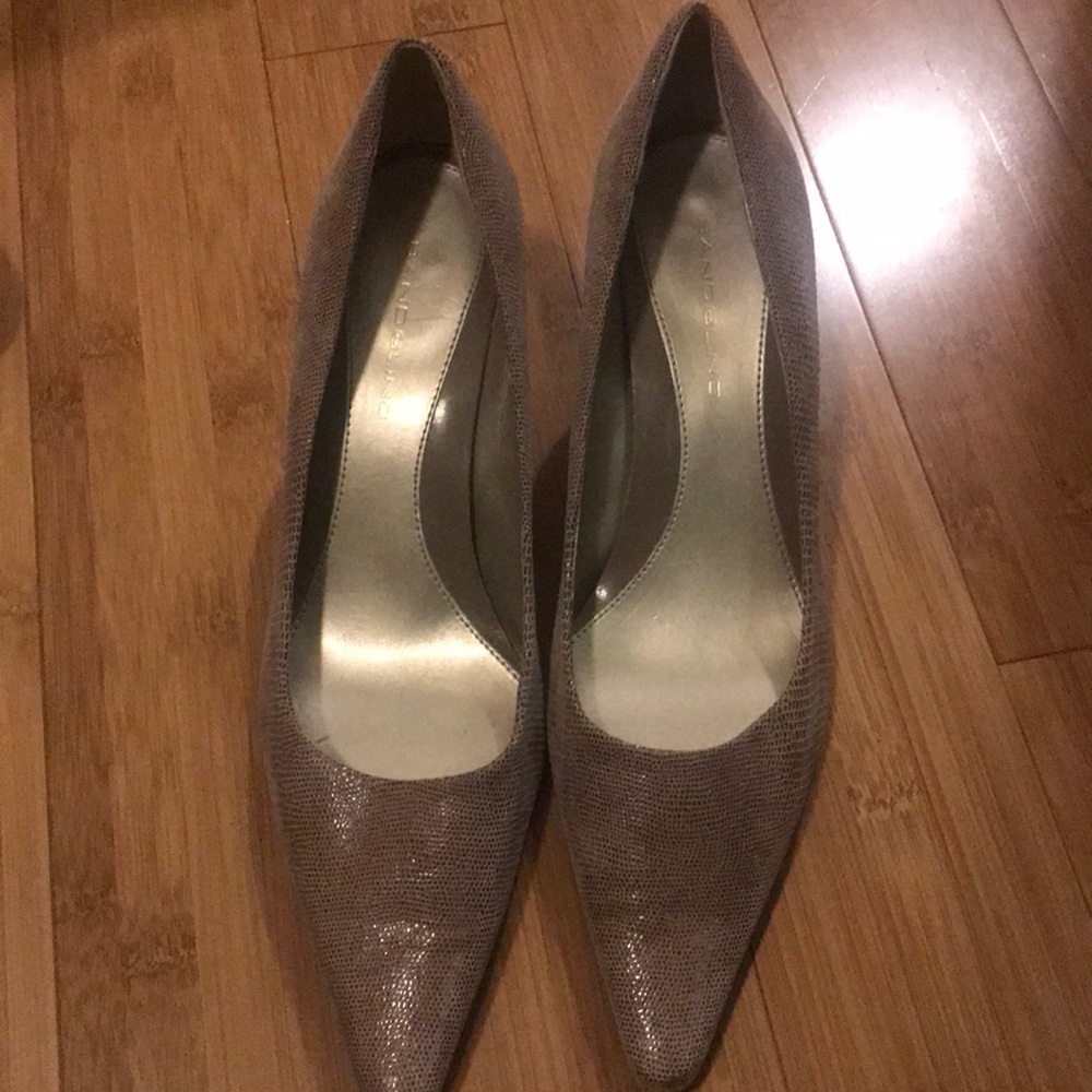 Mini healed pointed bandoling dress shoes